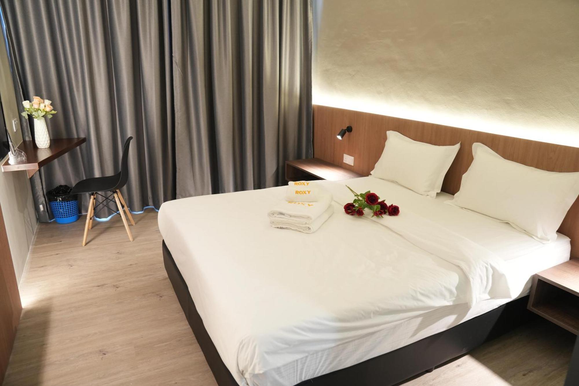 Roxy Hotel Aiman Кучінг Екстер'єр фото