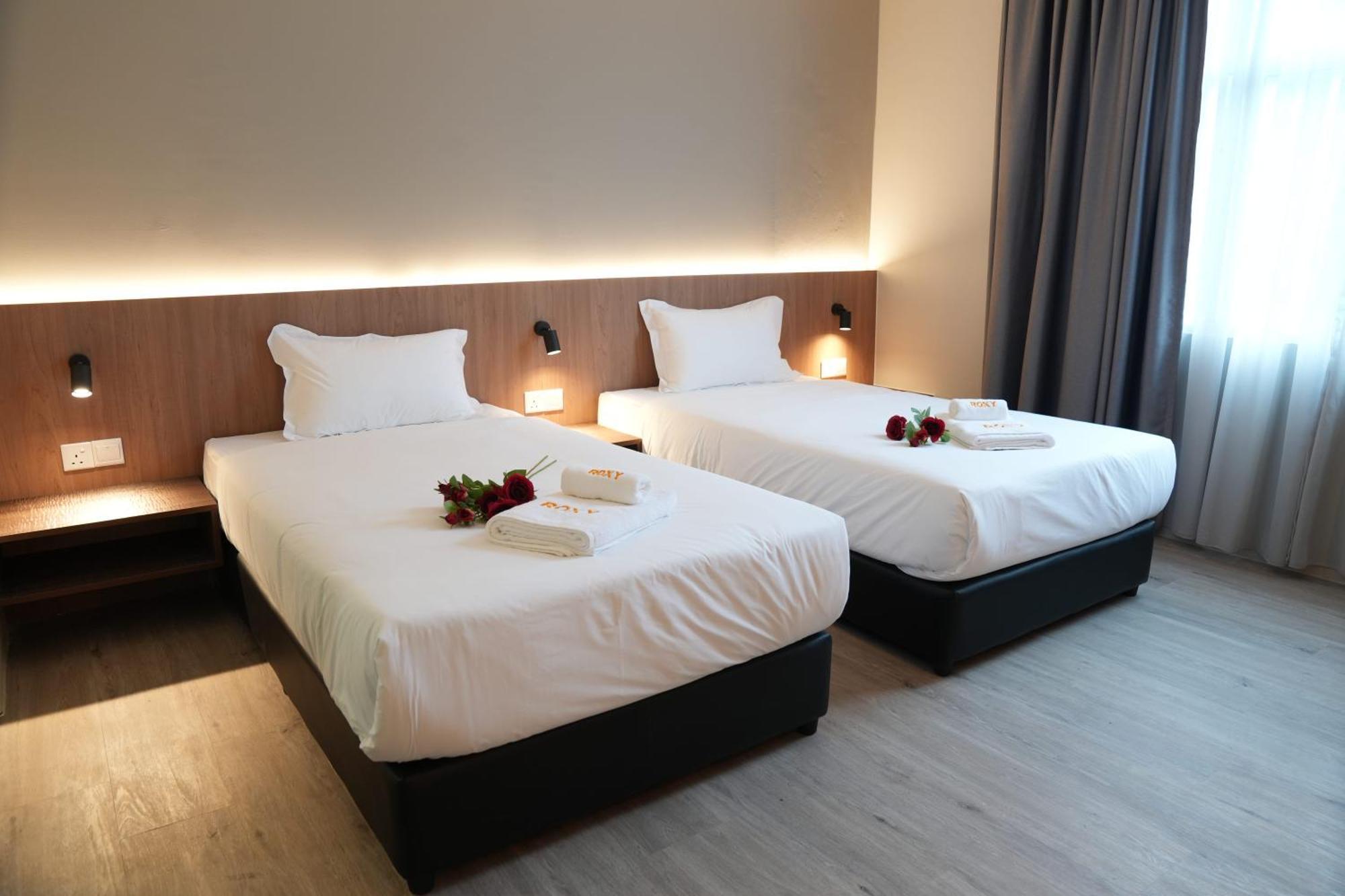 Roxy Hotel Aiman Кучінг Екстер'єр фото