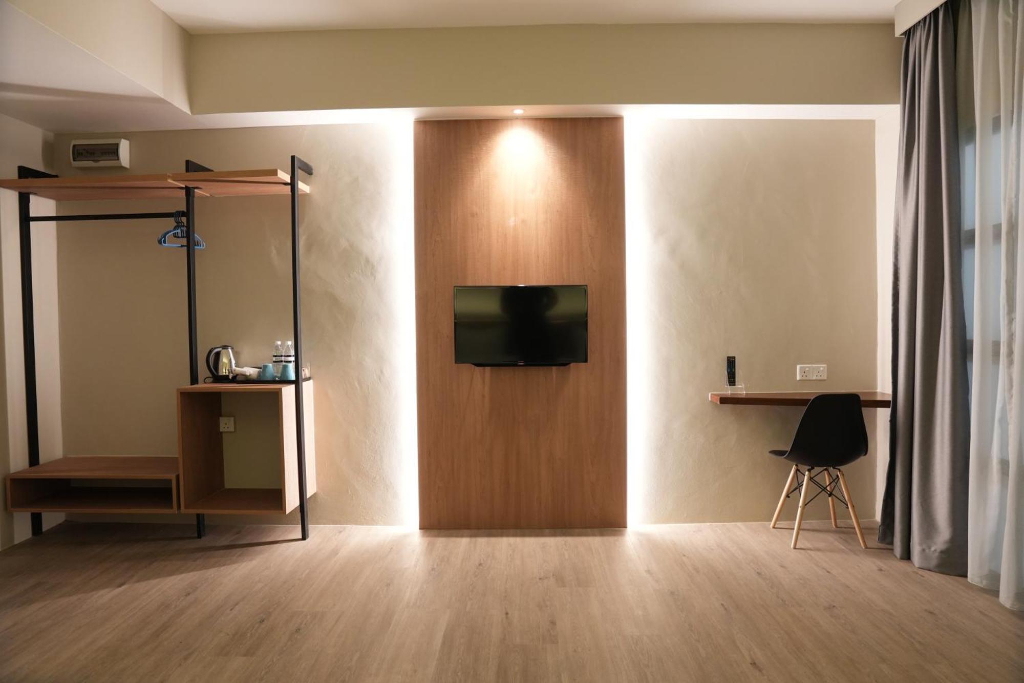 Roxy Hotel Aiman Кучінг Екстер'єр фото