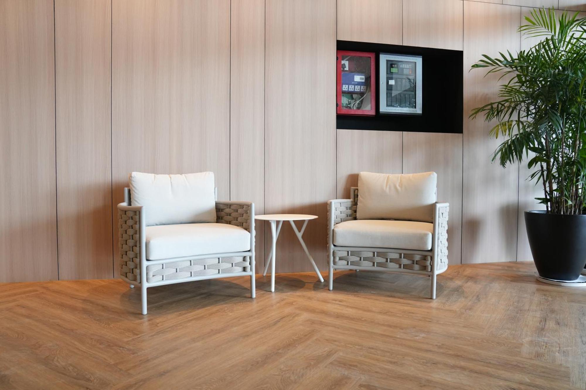 Roxy Hotel Aiman Кучінг Екстер'єр фото