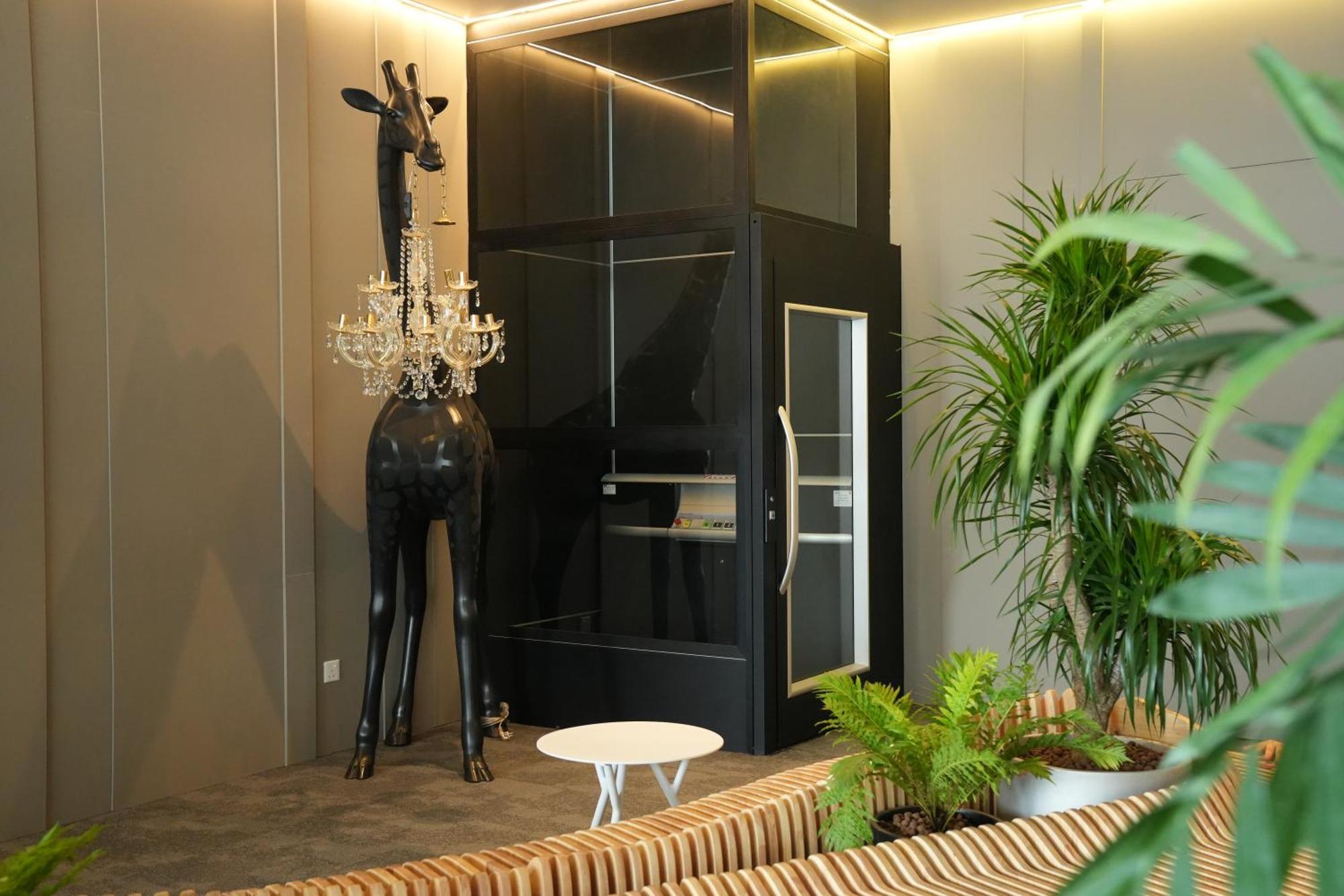 Roxy Hotel Aiman Кучінг Екстер'єр фото